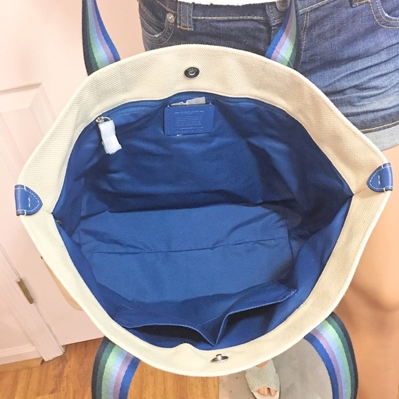 Coach Horse & Carriage Tote Bag Purse NWT - Picture 10 of 10